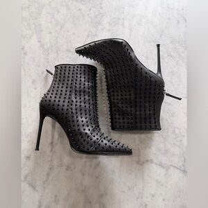 Steve Madden Vapor Black Studded Stiletto Ankle Boots Size 9M